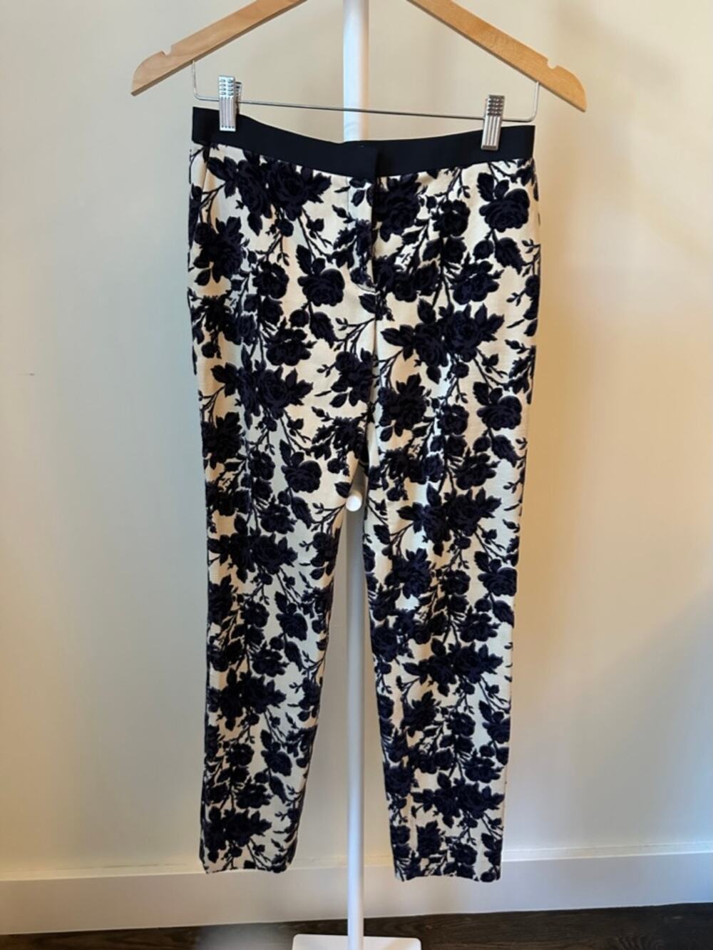 Tory Burch Navy Floral Velvet Pants, Size 0